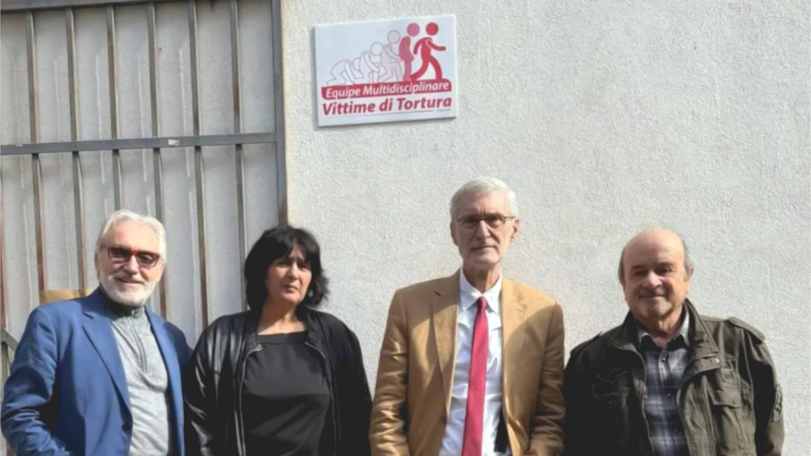 Il presidio per le Vittime di Tortura di Cosenza rischia lo sgombero. Il neo eletto Consigliere regionale Ferdinando Laghi oggi in visita presso l’equipe Il presidio per le Vittime di Tortura di Cosenza rischia lo sgombero. Il neo eletto Consigliere regionale Ferdinando Laghi oggi in visita presso l’equipe